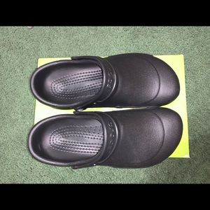Men black crocs